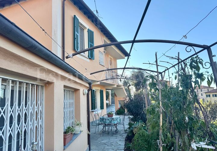 Byhus i Ventimiglia, Imperia, Ventimiglia - € 600.000 | Ref: E1303 Detached  - foto 1